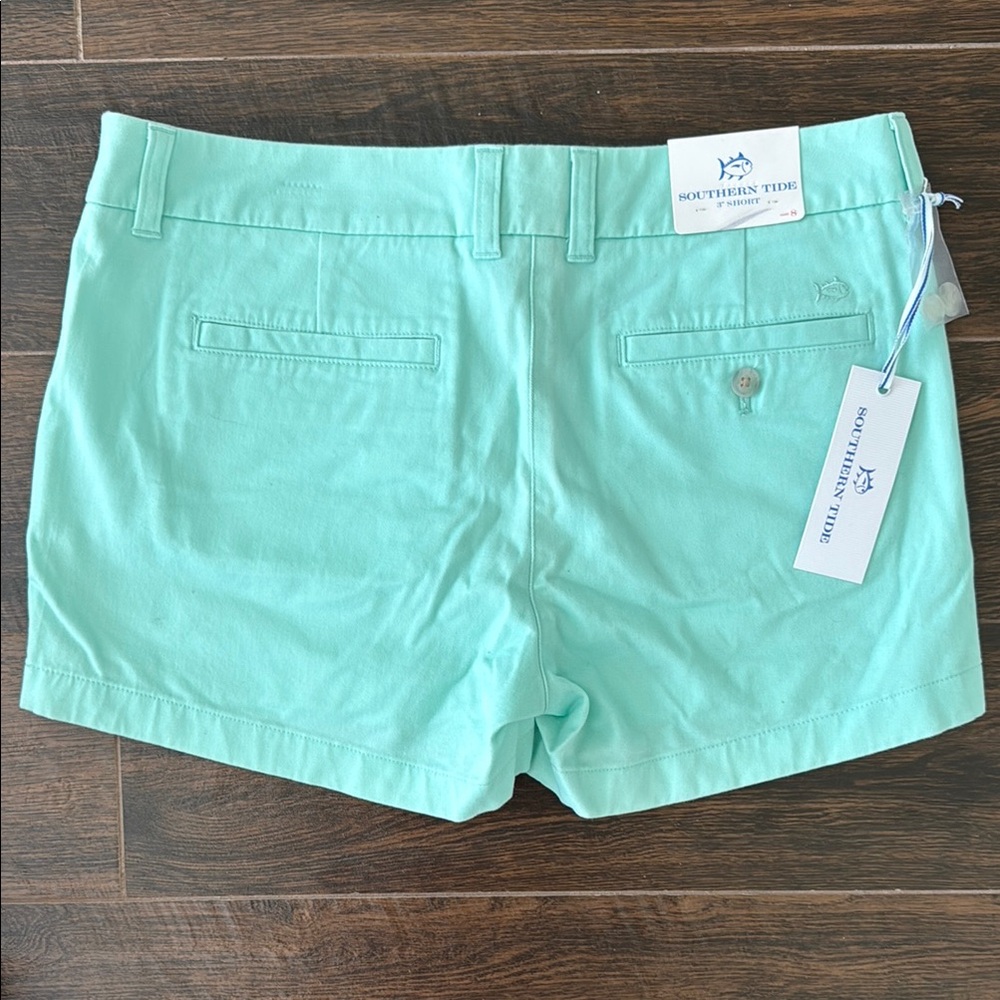 Southern Tide Women’s Shorts Size 8, 3” inseam - Picture 3 of 3